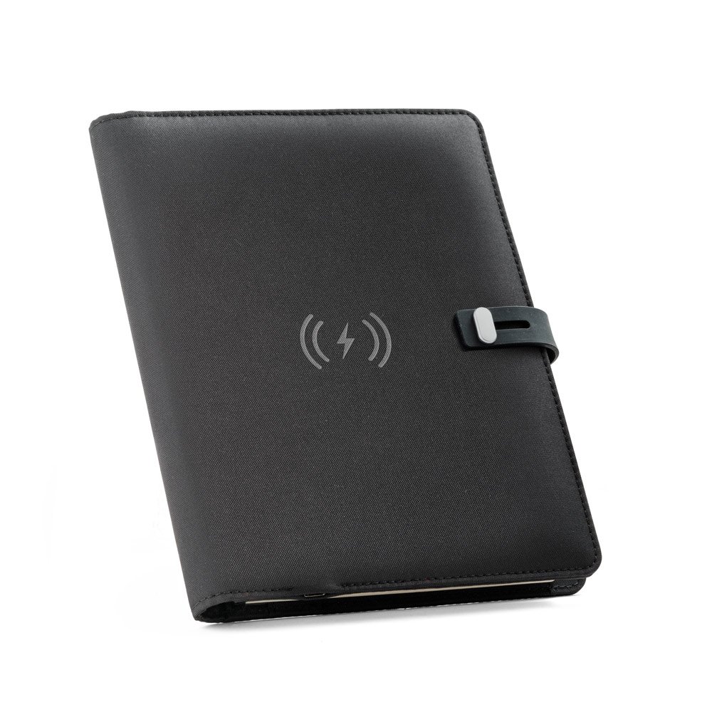 ELEVATE A5 FOLDER. Pasta A5 em poliéster 100% reciclado 300D com carregador wireless embutido 5'000 mAh e bloco com 1280 páginas pautadas - Imagem 5